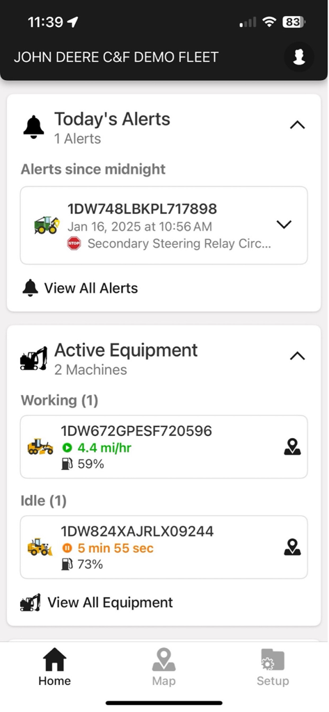 Operations Center Mobile - Tablero de la aplicación John Deere Operations Center que muestra alertas de máquinas y el estado de la flota.