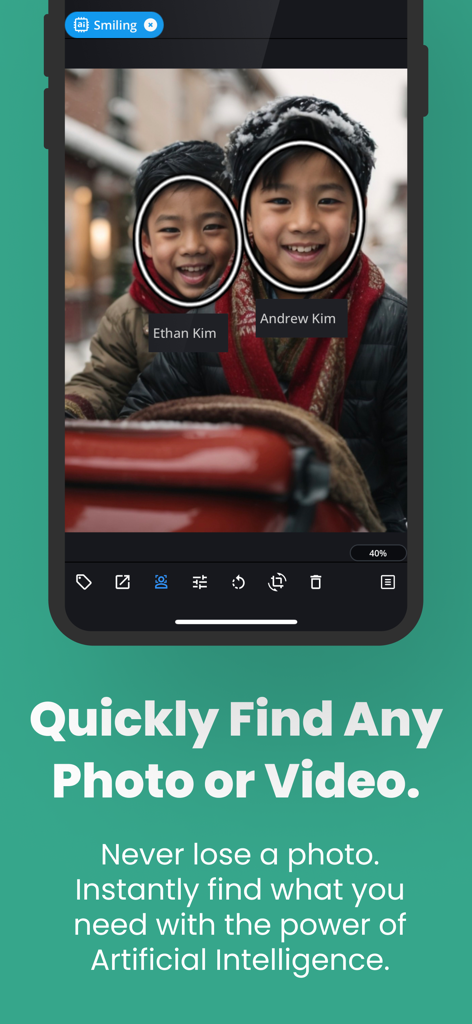 Mylio Photos - Pantalla de smartphone mostrando la aplicación Mylio Photos usando reconocimiento facial con IA y etiquetas inteligentes para organizar y encontrar fotos