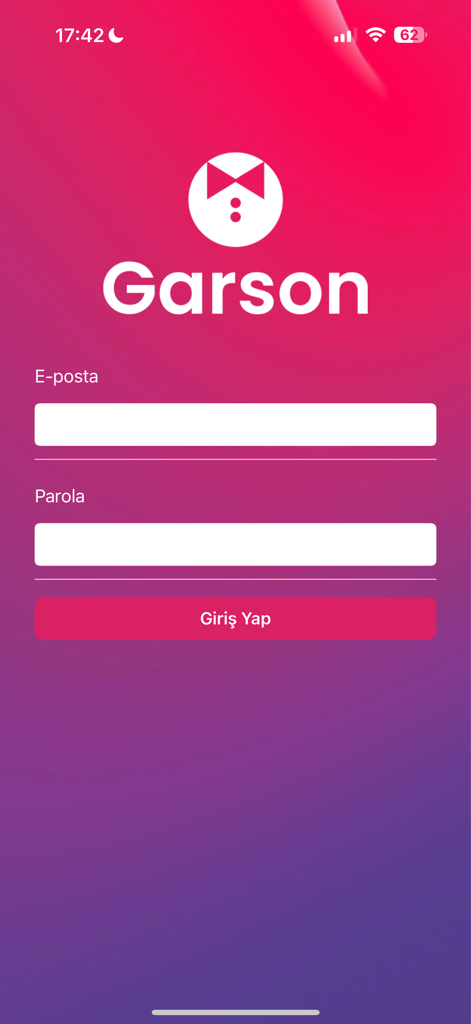 Menulux Garson - 이메일 및 비밀번호 필드를 보여주는 Menulux Garson 레스토랑 웨이터 앱의 로그인 화면.