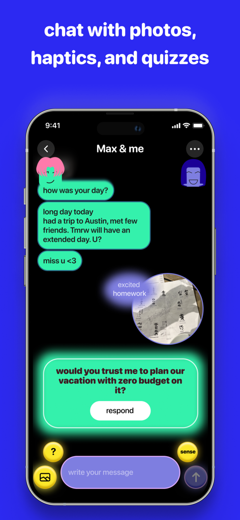 Pantalla de chat de la aplicación Obimy con mensajes de texto, intercambio de fotos y cuestionarios interactivos de relaciones