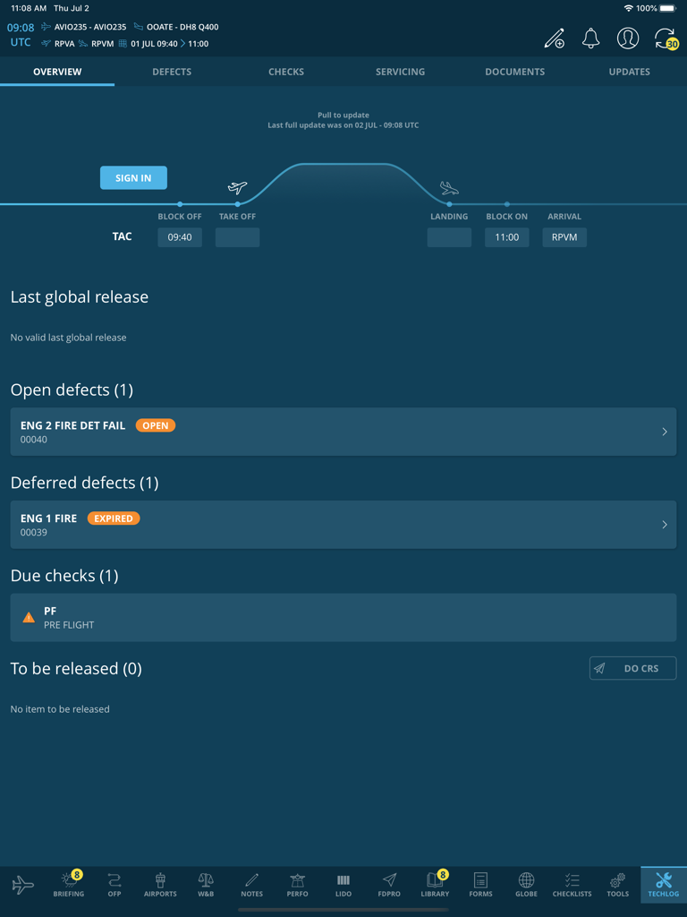 AvioBook Flight - AvioBook Flight app Techlog overview showing flight status and maintenance defects on an iPad
