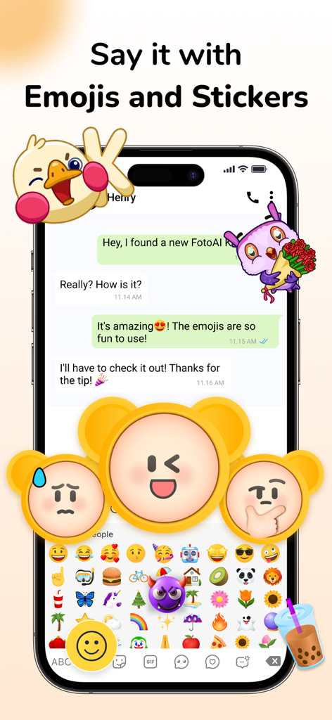 Font & Emoji Keyboard: FotoAI - Captura de tela do Teclado de Fontes e Emojis FotoAI exibindo uma tela de chat com adesivos fofos e um teclado de emojis personalizado vibrante.