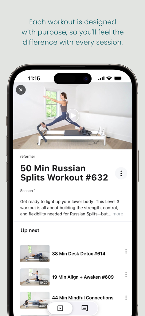 Saran Pilates - Pantalla de la aplicación móvil Saran Pilates que muestra un video de clase de reformer y una lista de reproducción "próximo".