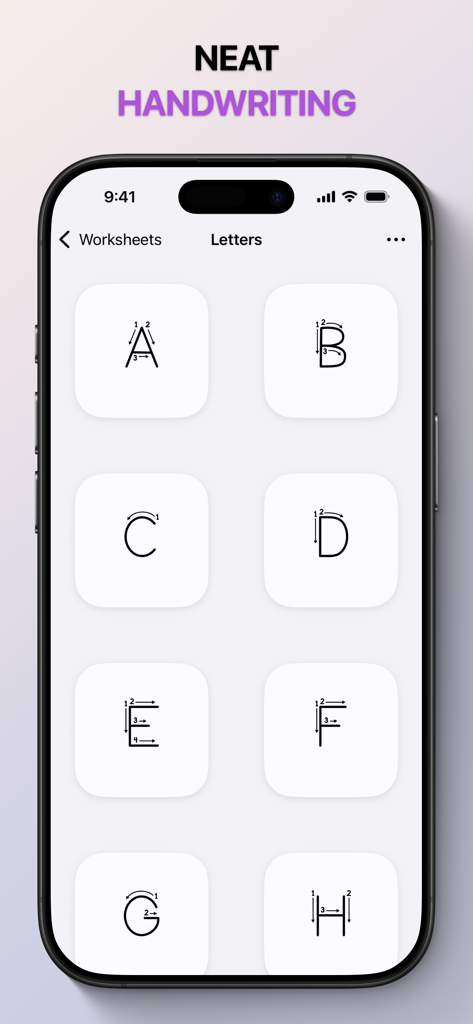 Schermata dell'app mobile che mostra una griglia di lettere maiuscole con guide numerate per la pratica di una scrittura ordinata.