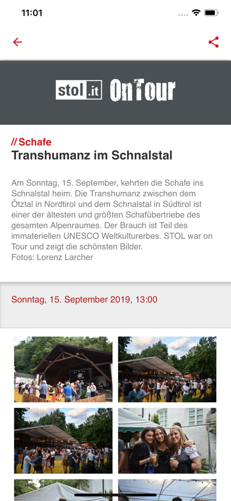 Die stol.it App zeigt einen regionalen Nachrichtenartikel und eine Galerie von Fotos von gesellschaftlichen Veranstaltungen.