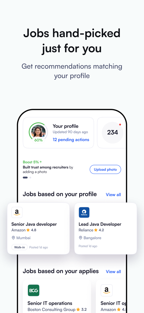 Naukri: Job Search and News - Interfaz de la aplicación Naukri que muestra recomendaciones de empleo personalizadas para puestos como Desarrollador Java en Amazon y Reliance en la India