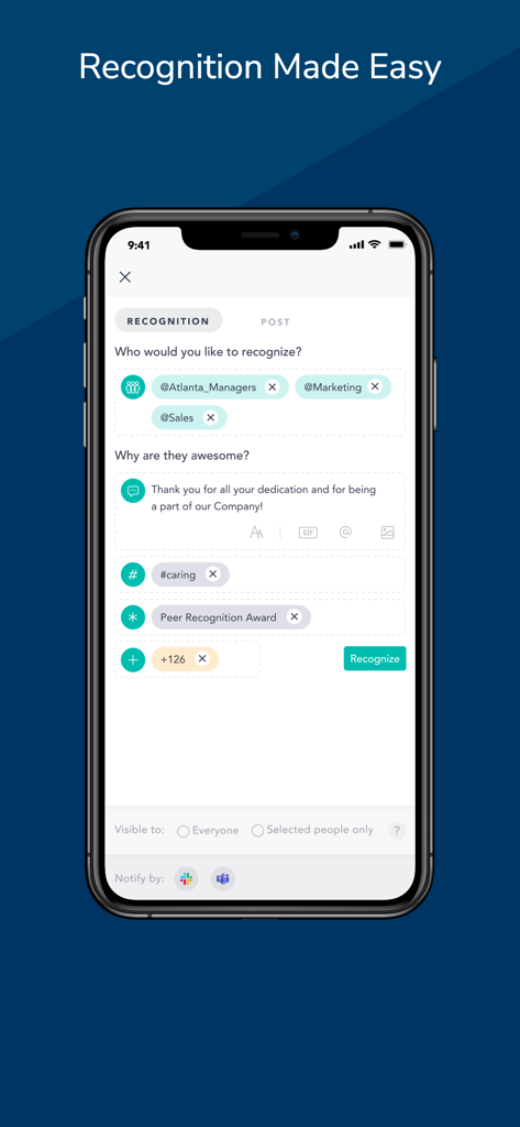 iPhone-Bildschirm, der die Anerkennungsfunktion der Cooleaf-App zeigt, bei der ein Benutzer dem Vertriebs- und Marketingteam eine Dankesnachricht mit dem Peer Recognition Award sendet.