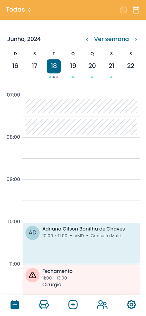 Livance - Interface do calendário do aplicativo Livance mostrando a agenda diária de um profissional de saúde com consultas e cirurgias