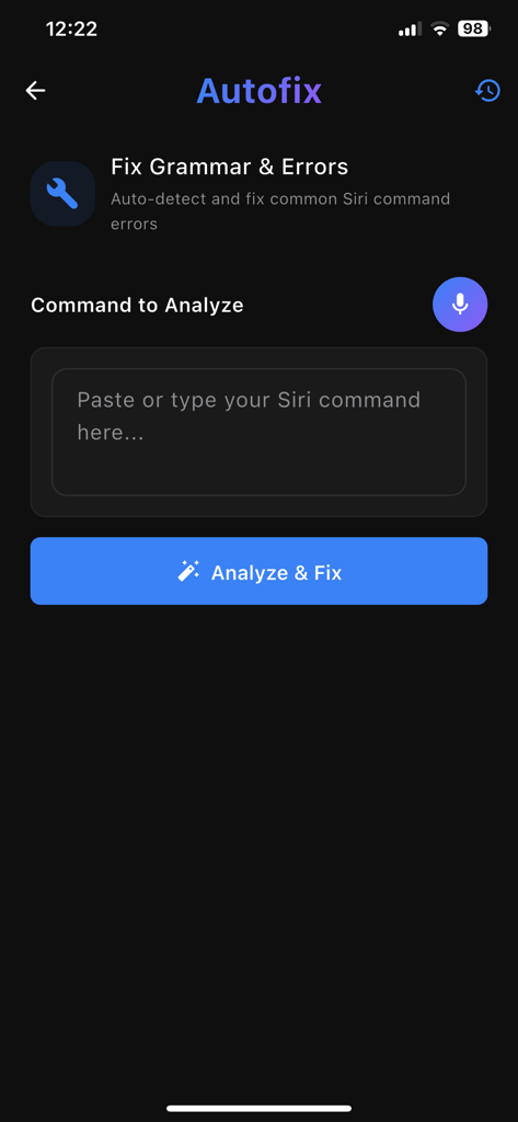 App For Siri Commands Tips - Interfaz para corregir errores de comandos de Siri con un cuadro de texto y un botón de análisis.