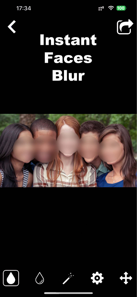 Blurr: Motion Blur Effect Pro - Eine Gruppenaufnahme von Personen, deren Gesichter mit dem mobilen App-Tool aus Datenschutzgründen unscharf gemacht wurden