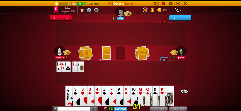 Gameplay des Canasta Hand and Foot Kartenspiels auf einem digitalen roten Tisch.