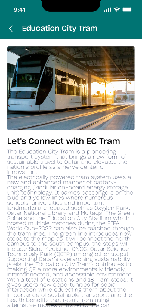 Écran d'information pour le tramway d'Education City montrant un tramway moderne dans une station