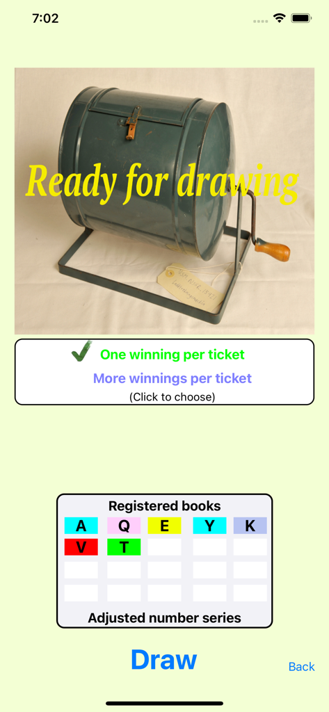 등록된 색상 티켓 책과 추첨 버튼을 보여주는 디지털 복권 추첨 화면