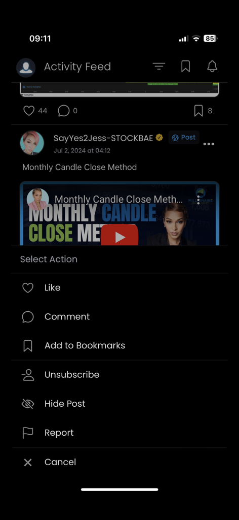 Solexx - Solexx App Aktivitäts-Feed, der einen Trading-Post und ein Interaktionsmenü anzeigt