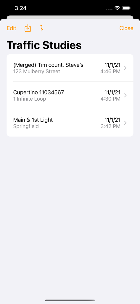 Traffic Count Pro - TMC - Liste gespeicherter Verkehrsstudien in der Traffic Count Pro App mit Projektstandorten und Zeitstempeln