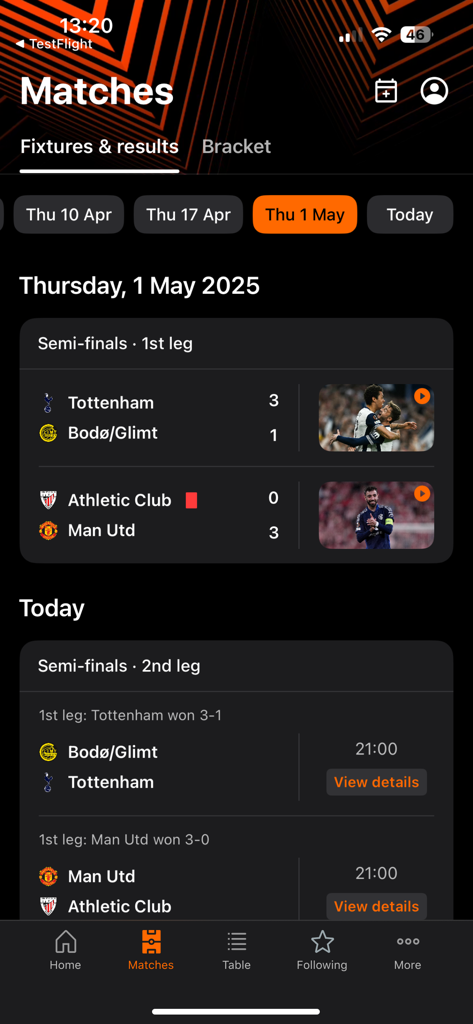 L'interface de l'application officielle de l'UEFA Europa League affichant le calendrier des matchs et les scores des demi-finales pour des équipes comme Manchester United et Tottenham