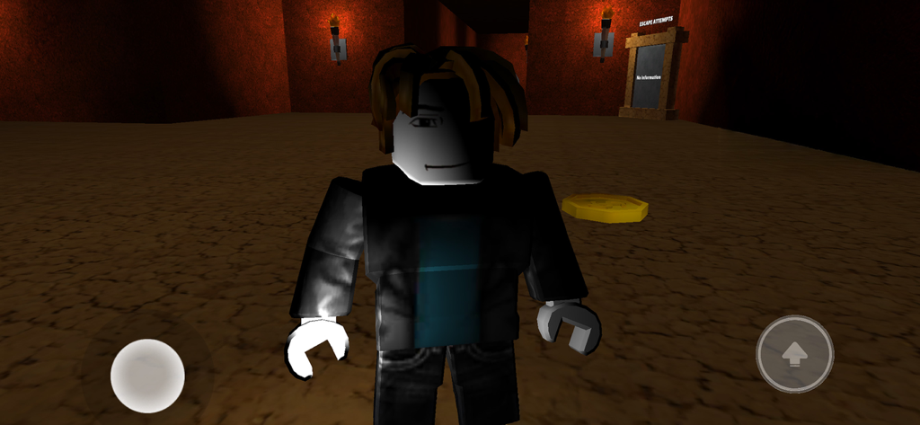 99 Nights : Forest Survival - Personaje explorando una oscura mansión embrujada con antorchas y un cartel de escape en 99 Nights Forest Survival.