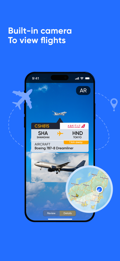 Pantalla del smartphone que muestra una función de seguimiento de vuelos de realidad aumentada con detalles de aeronaves en tiempo real y un mapa en vivo