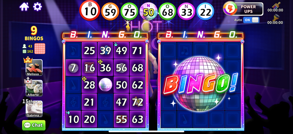Gameplay di Bingo Lucky che mostra due cartelle di bingo in una sala a tema disco con una notifica di grande vincita al bingo.
