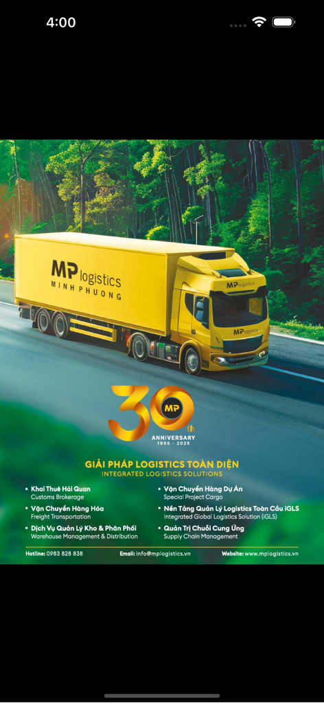 Anuncio del 30 aniversario de MP Logistics que muestra un camión de carga amarillo en una carretera a través de un bosque