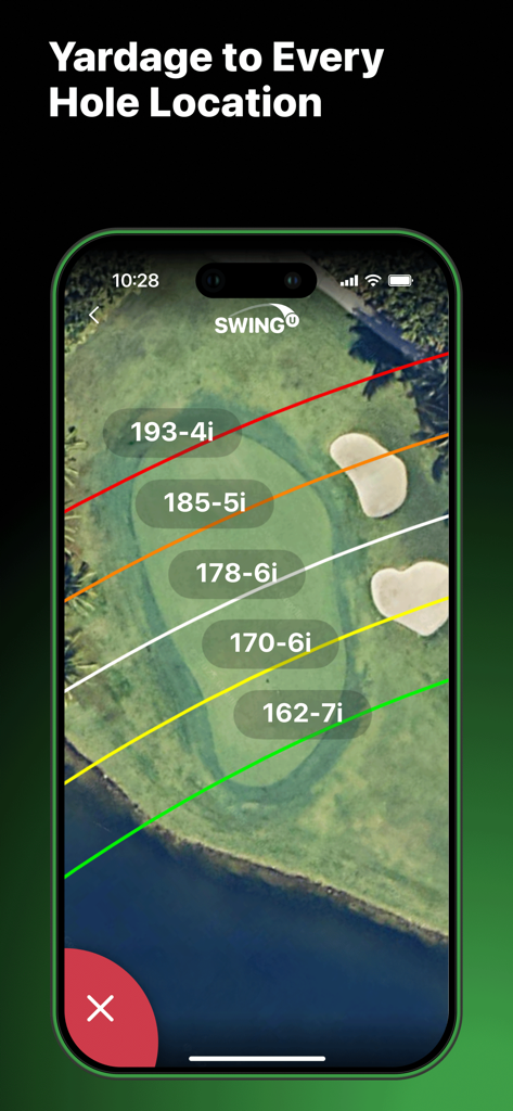 SwingU: Golf GPS Range Finder - Vista aérea de un green de golf con marcadores de distancia y recomendaciones de palos en la aplicación SwingU.
