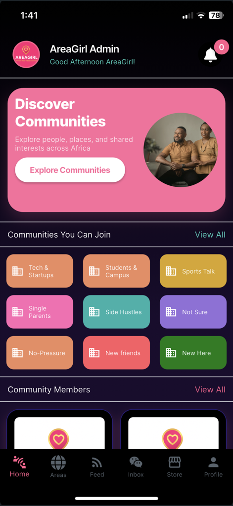 Area Girl - Interface de l'application mobile Area Girl affichant une bannière de découverte de communautés et des tuiles de catégories pour le réseautage social