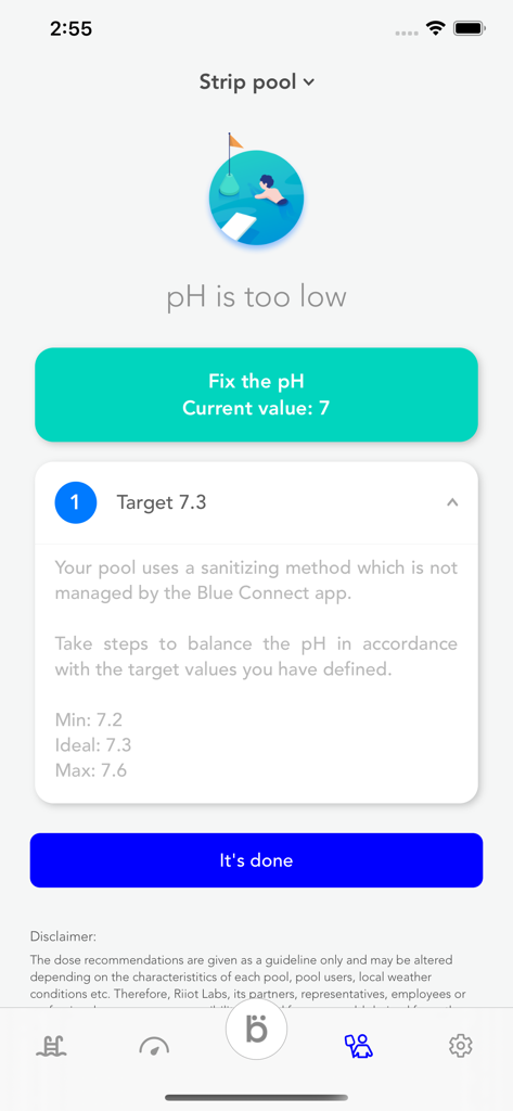 Blueriiot - Blue Connect - Bildschirm der mobilen App mit einer Warnung vor niedrigem pH-Wert für einen Swimmingpool sowie einer Anleitung zum Erreichen des chemischen Zielwerts.