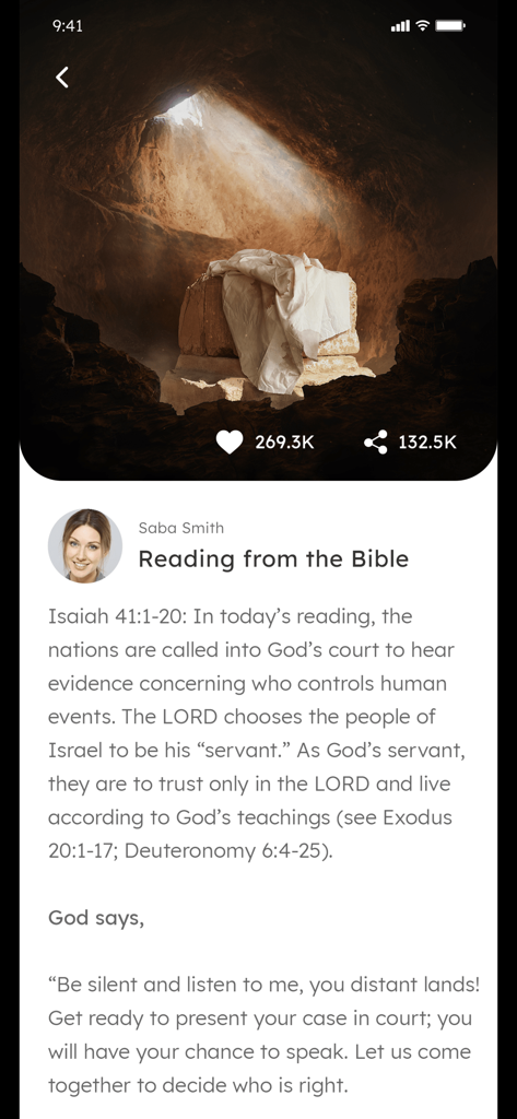 Bible - Daily Bible KJV - Interfaz de la aplicación Biblia Diaria KJV mostrando una publicación de lectura de las escrituras por un usuario con una imagen de una tumba vacía y texto devocional de Isaías