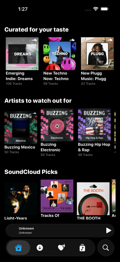 Pantalla de inicio de la aplicación Soundloader mostrando listas de reproducción de música curadas