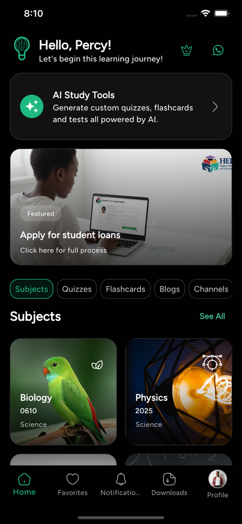 Estudy Learn - Estudy Learnアプリのホーム画面。AI学習ツールや、生物学、物理学などのコース科目などが表示されています。