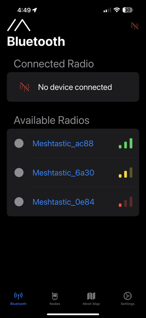 Meshtastic App-Oberfläche mit einer Liste verfügbarer LoRa-Radios, die über Bluetooth verbunden werden können.
