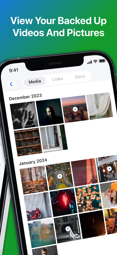 FX Backup App-Oberfläche mit einer Galerie gesicherter Fotos und Videos, sortiert nach Monat