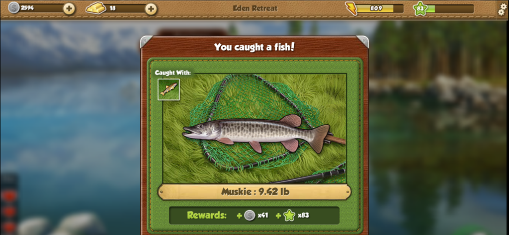 Fishing World - Pantalla de juego de Fishing World que muestra una captura exitosa de un pez Muskie y las recompensas.
