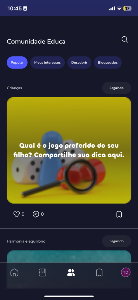 Educa Play - Interface of the Educa Play app showing the community section with a parenting discussion post about children games