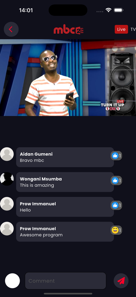 MBC Plus - Transmisión de TV en vivo en la aplicación MBC Plus con una sección de chat interactiva con comentarios de usuarios