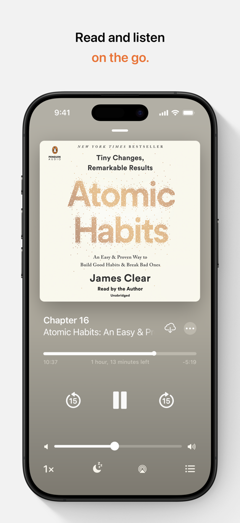 iPhone上のApple Booksオーディオブックプレーヤーインターフェース。書籍『Atomic Habits』の再生コントロールが表示されています。