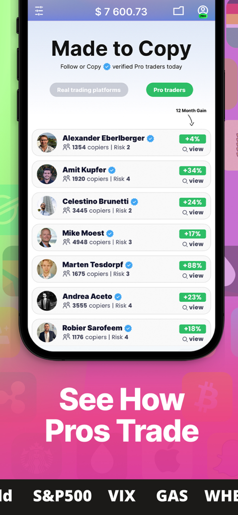 Una lista de traders profesionales verificados con su rendimiento anual y niveles de riesgo en la app GoForex.