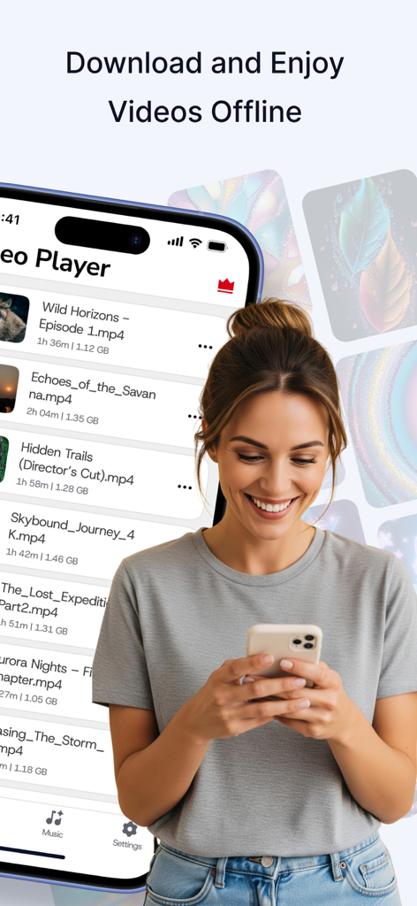 Y2Mate Downloader - Una mujer usando la aplicación Y2Mate Downloader para ver una lista de videos guardados sin conexión en su smartphone.