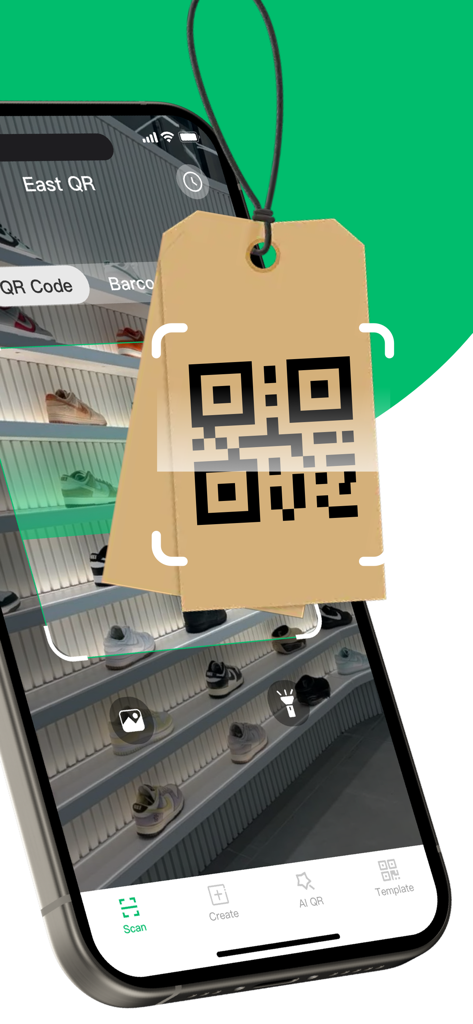 Easy QR Scan - Barcode Scanner - Smartphone escaneando un código QR en una etiqueta de ropa en una tienda usando la aplicación Easy QR Scan.