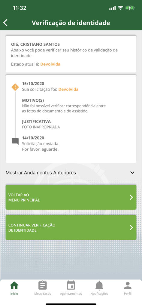 Interfaccia dell'app Defensoria RJ che mostra la schermata dello stato della verifica dell'identità con una cronologia di una richiesta restituita.