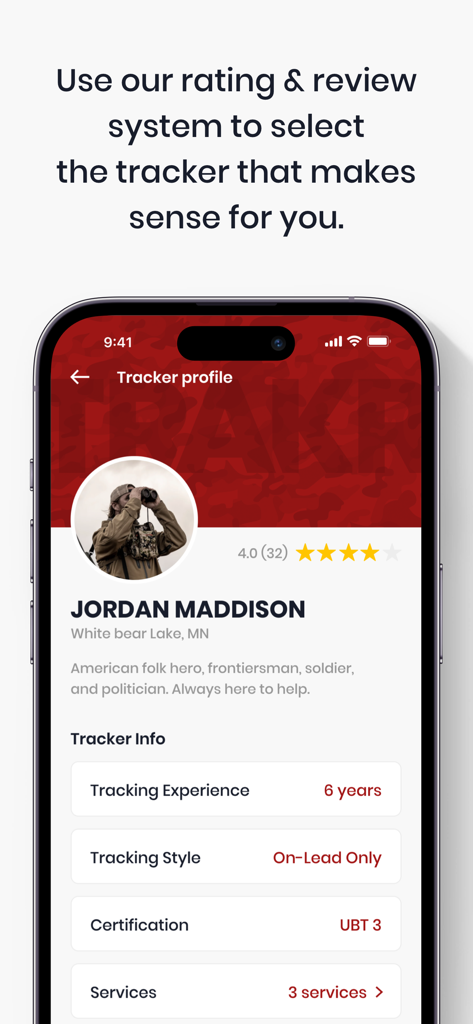 TRAKR app - Captura de pantalla de la aplicación TRAKR que muestra el perfil de un rastreador de sangre profesional con calificaciones, reseñas y certificaciones.