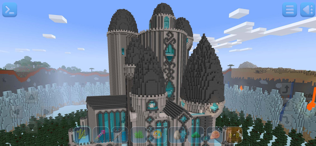 Un gran castillo gótico construido con bloques en el modo creativo de RealmCraft.