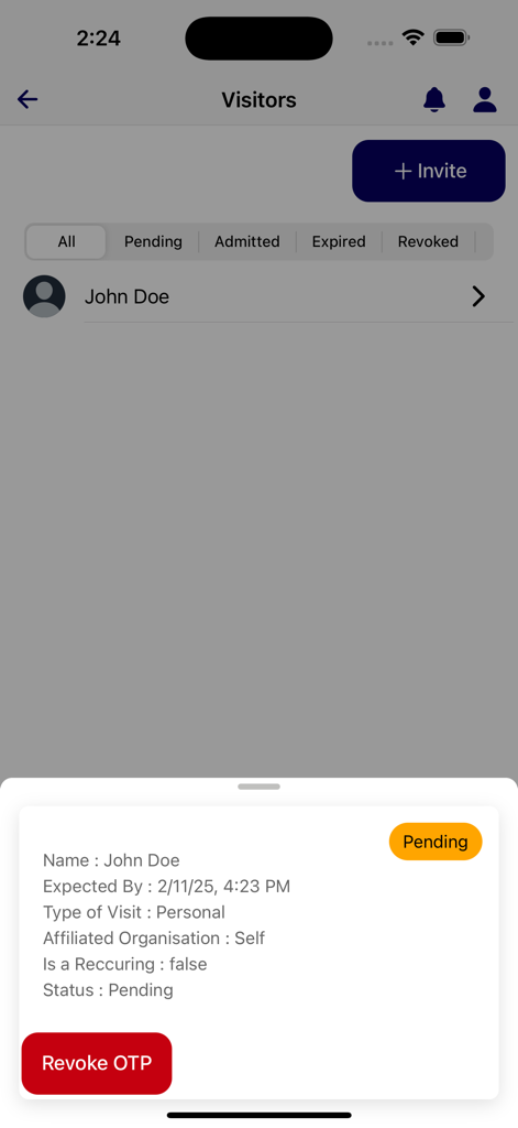 Securiti - Uma tela móvel do aplicativo Securiti mostrando um perfil de visitante com status pendente e uma opção para revogar a senha de uso único.