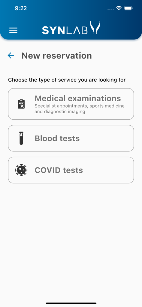 Interfaccia dell'app SYNLAB che mostra opzioni per prenotare esami del sangue o test COVID