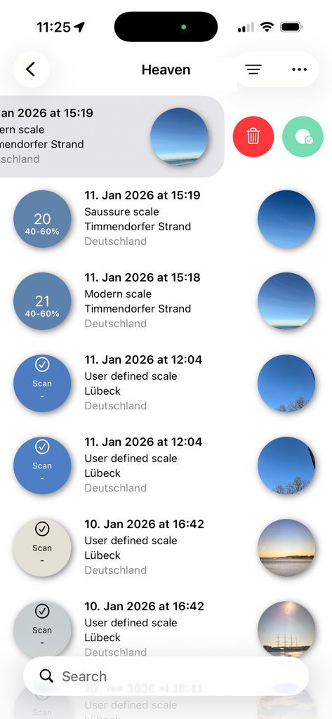 Cyanometer - Cyanometerアプリの記録された空の色測定値のリスト。日付と場所が表示されています。