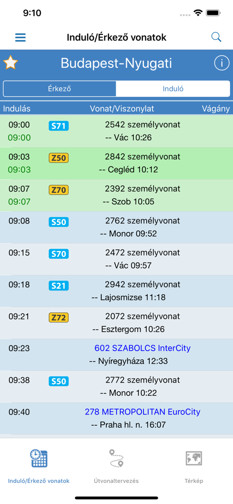 Pantalla de la aplicación móvil MÁV que muestra el panel de llegadas y salidas de trenes para la estación Budapest-Nyugati.