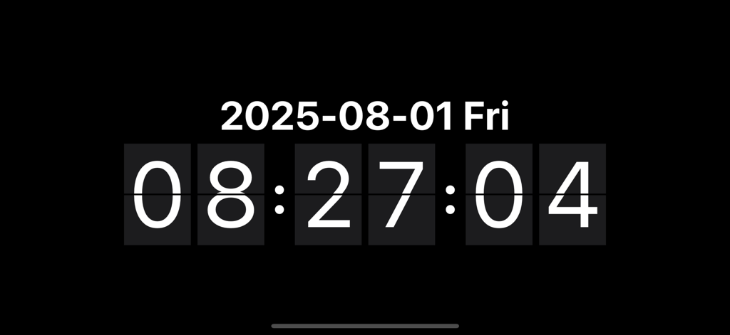 极简多功能时钟:桌面时钟翻页时钟全屏时间显示悬浮时钟 - Full screen minimalist flip clock showing time and date on a black background