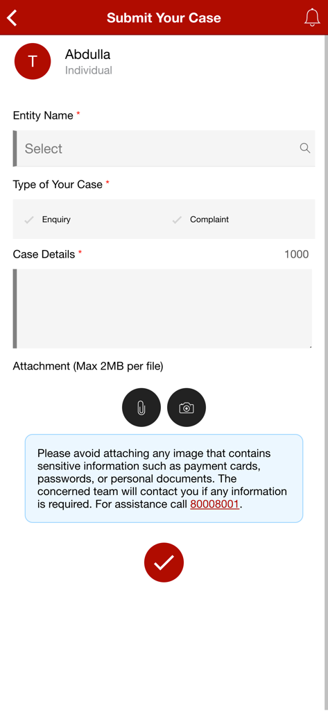 Pantalla de la aplicación Tawasul para enviar una consulta o queja gubernamental con opciones de adjuntar archivos.