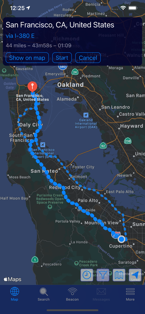 Guía de ruta de navegación desde Cupertino a San Francisco en el mapa aprs.fi en modo oscuro