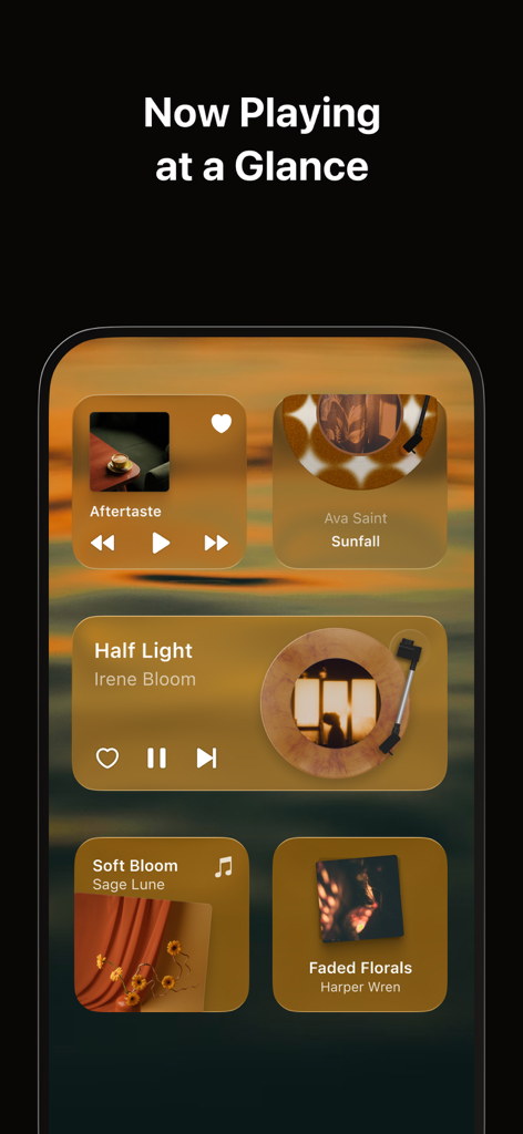 Pantalla de inicio estética de iPhone con varios widgets de música con diseños de discos de vinilo en tonos cálidos